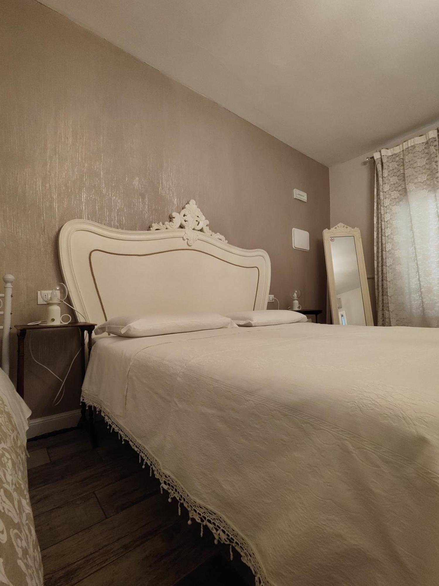 モンティキアーリ Garda Relais Antica Romelia Bed & Breakfast エクステリア 写真