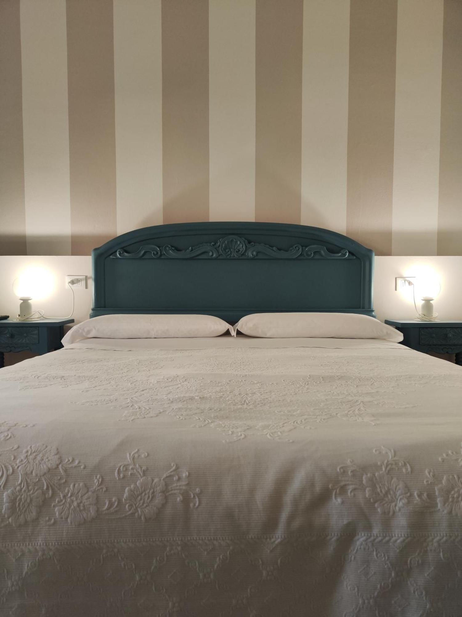モンティキアーリ Garda Relais Antica Romelia Bed & Breakfast エクステリア 写真