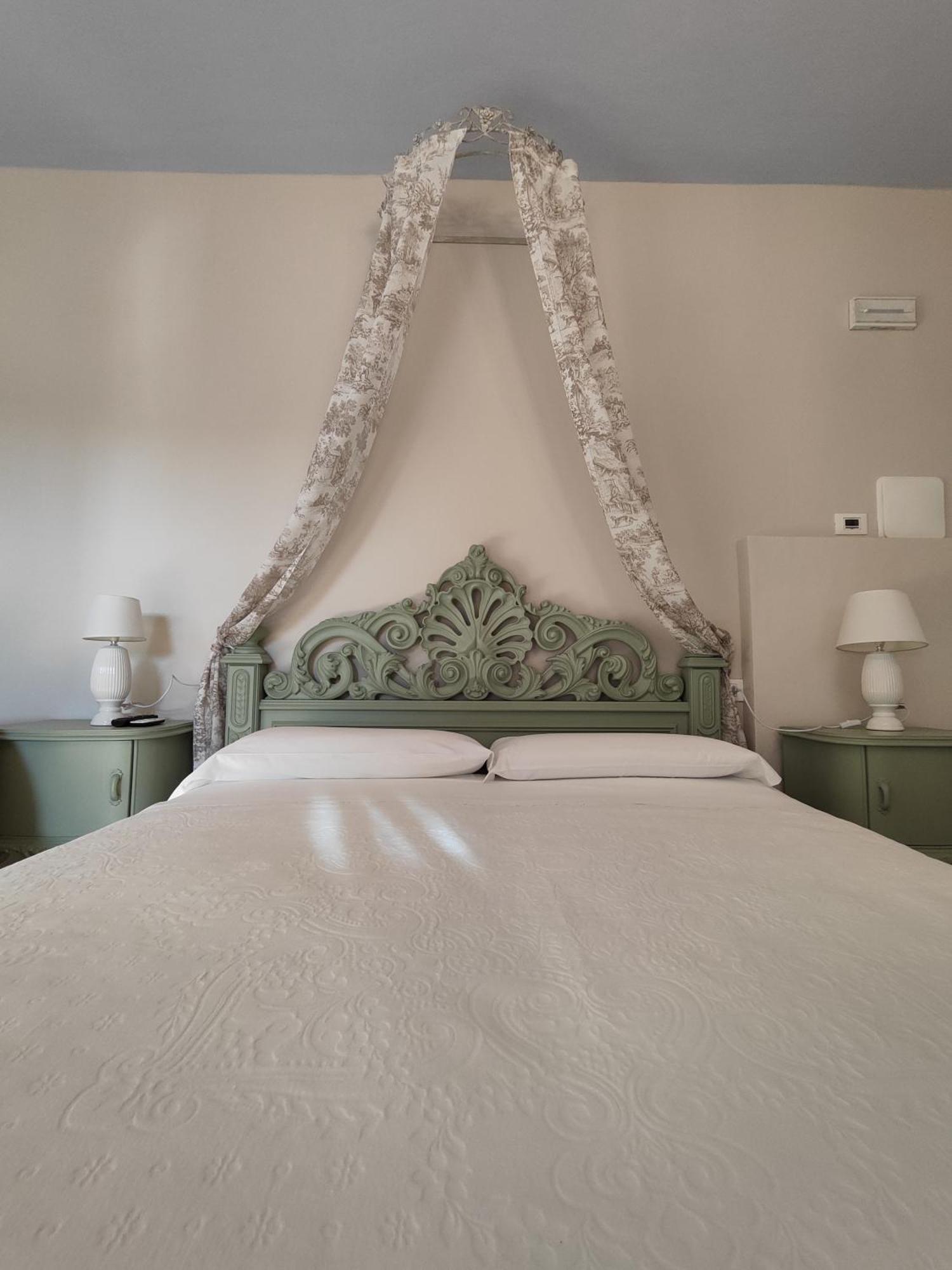 モンティキアーリ Garda Relais Antica Romelia Bed & Breakfast エクステリア 写真