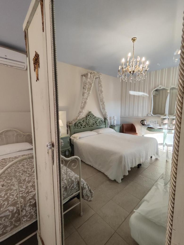 モンティキアーリ Garda Relais Antica Romelia Bed & Breakfast エクステリア 写真