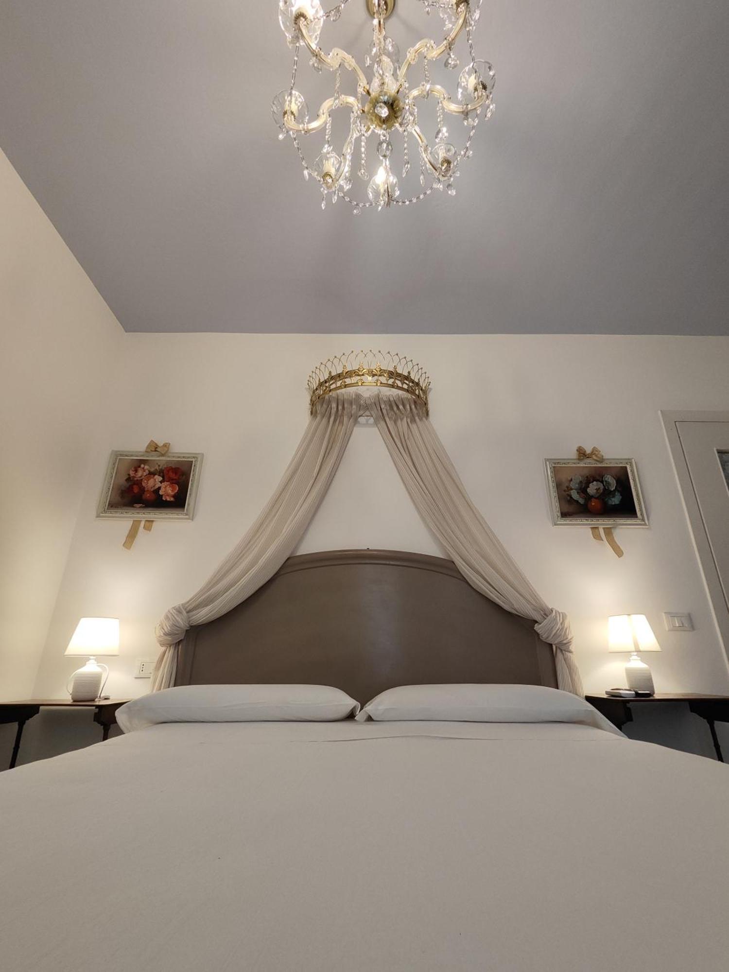 モンティキアーリ Garda Relais Antica Romelia Bed & Breakfast エクステリア 写真